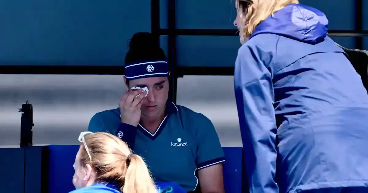 tearful ons jabeur overcomes breathing problems to win second round clash at australian open 2025