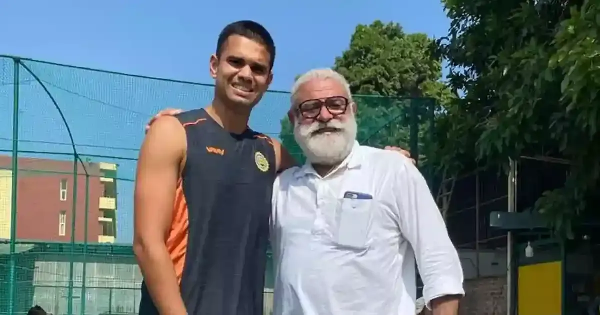 yograj singh and arjun tendulkar sportstiegr