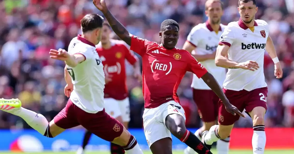 manchester united suffer record 17th loss in premier league season lose to west ham united at h