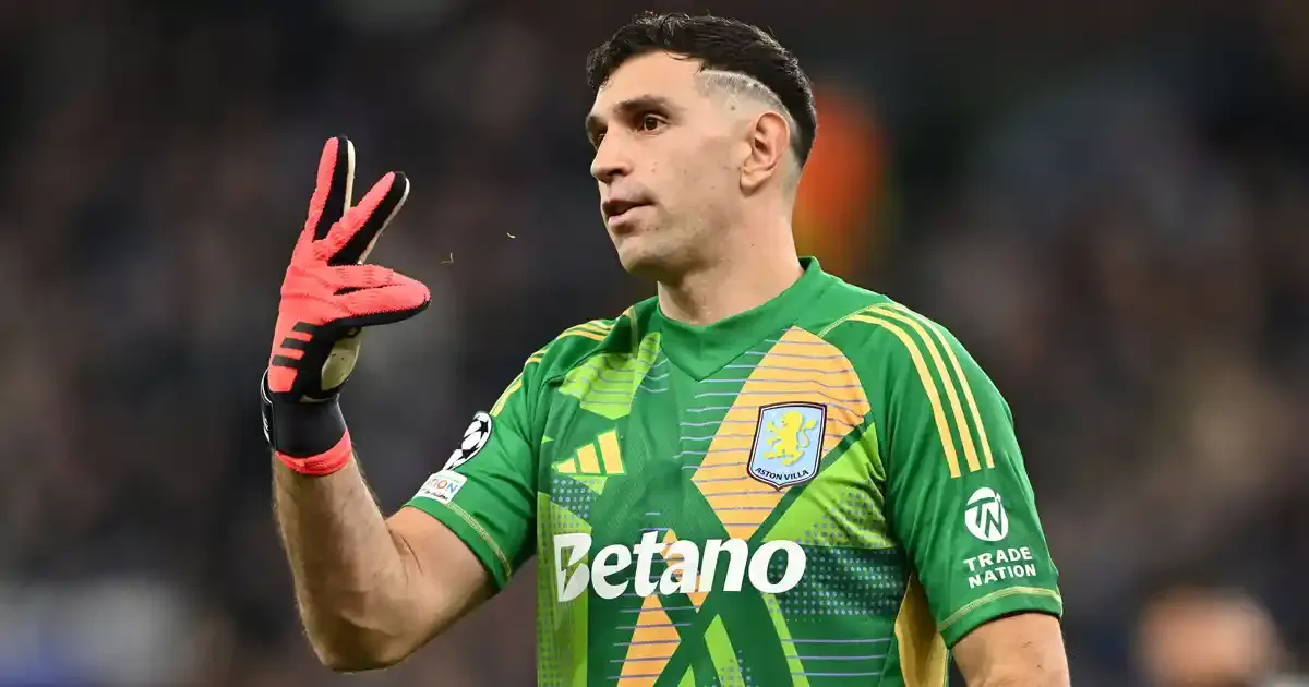 aston villa offer chelsea the chance to sign emiliano martinez amid manchester united interest