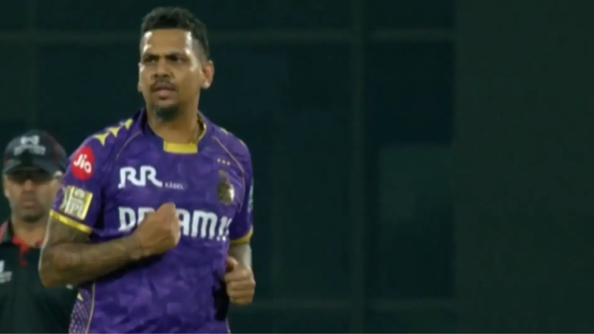 sunil narine 200 wkt t20
