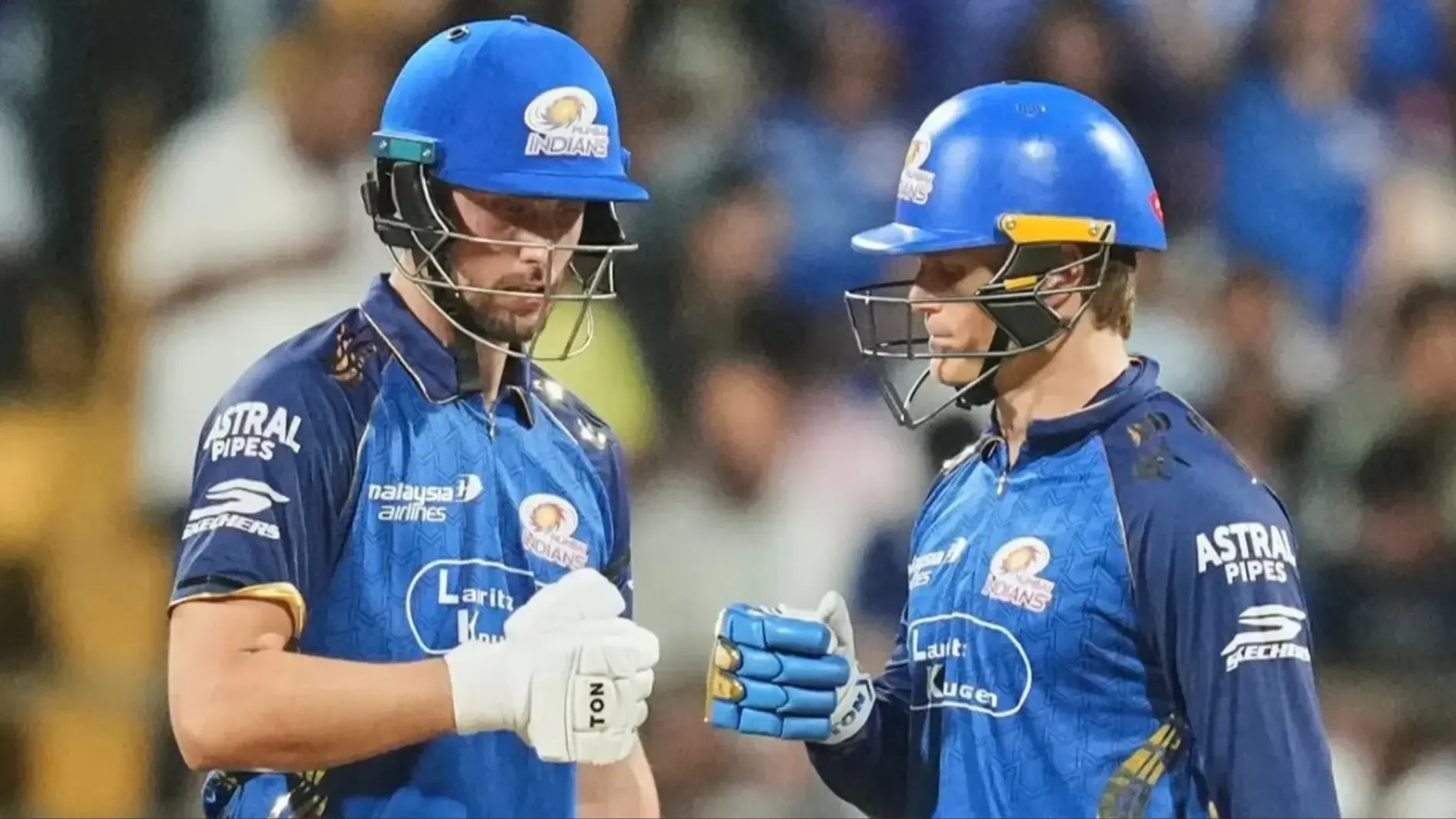 why are mi players wearing black armbands vs srh