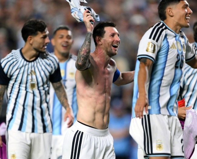 argentina survive switzerland scare to reach world cup 2026 semi finals as top four teams remain