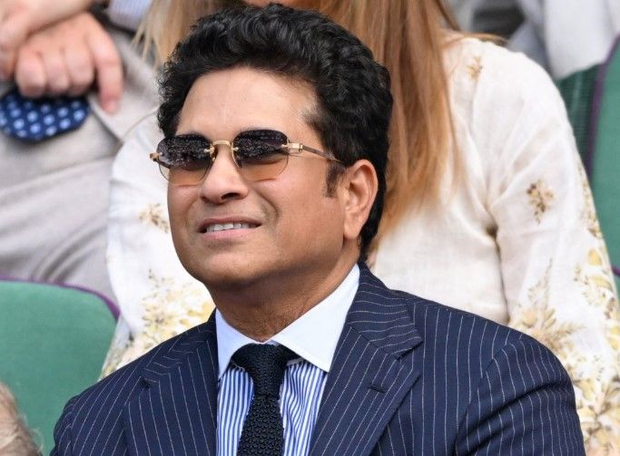sachin tendulkar attends wimbledon semi finals lauds jannik sinner s victory over novak djokovic